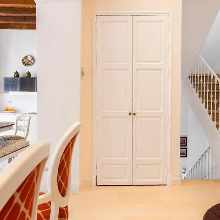 Genteel Santa Cruz Apartment *